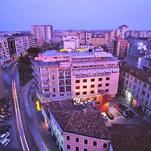 vizitați hotelul